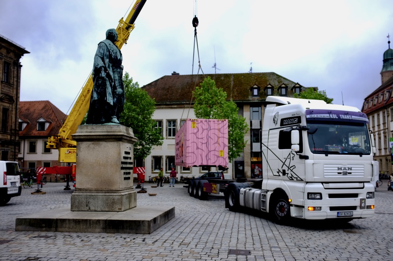 Margrave Friedrich von Brandenburg-Bayreuth overlooks the installation of the Kinky & Cosy Experience at Schlossplatz in Erlangen.